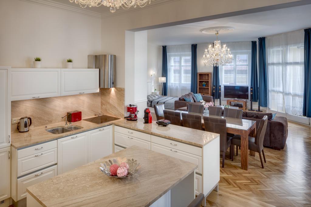 Smetanovo Nabrezi - Riverview Old Town Apartment Prague Exterior photo